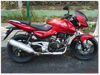 pulsar 150 model 2011 red large image 0