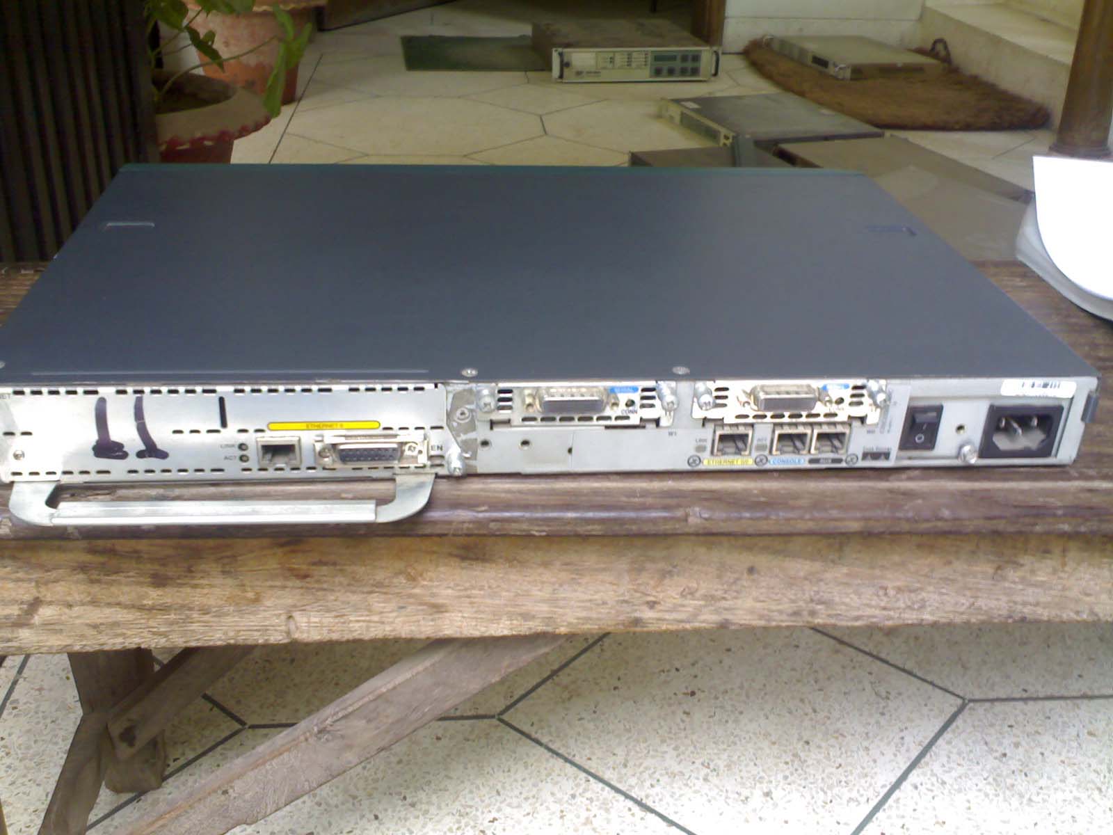 Cisco 2600 Serise Router 2 Piece  large image 0