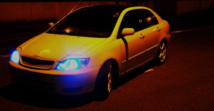 Toyota Corolla X 2004 model with exclusive 17 Rims large image 0