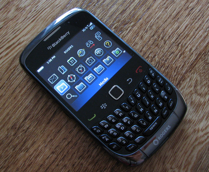 BlackBerry Curve 9300 3G Wifi  large image 0
