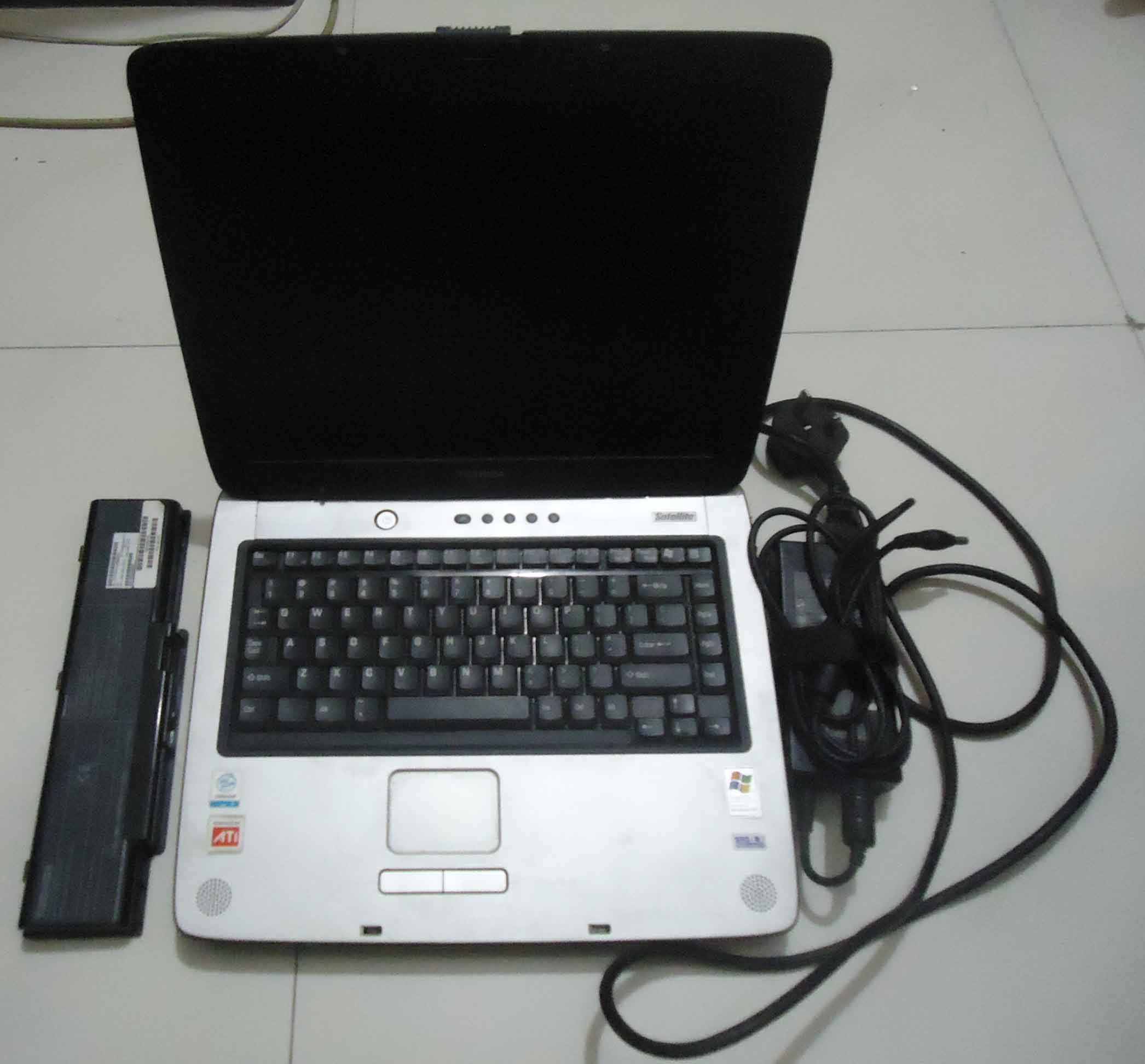 Toshiba Satellite A60 parts or system large image 0