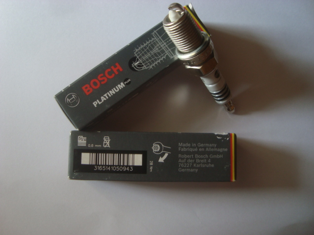 BOSCH Platinum Plus Spark Plug Made in Germany  large image 0