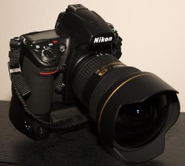 Nikon D700 12MP DSLR Camera large image 0