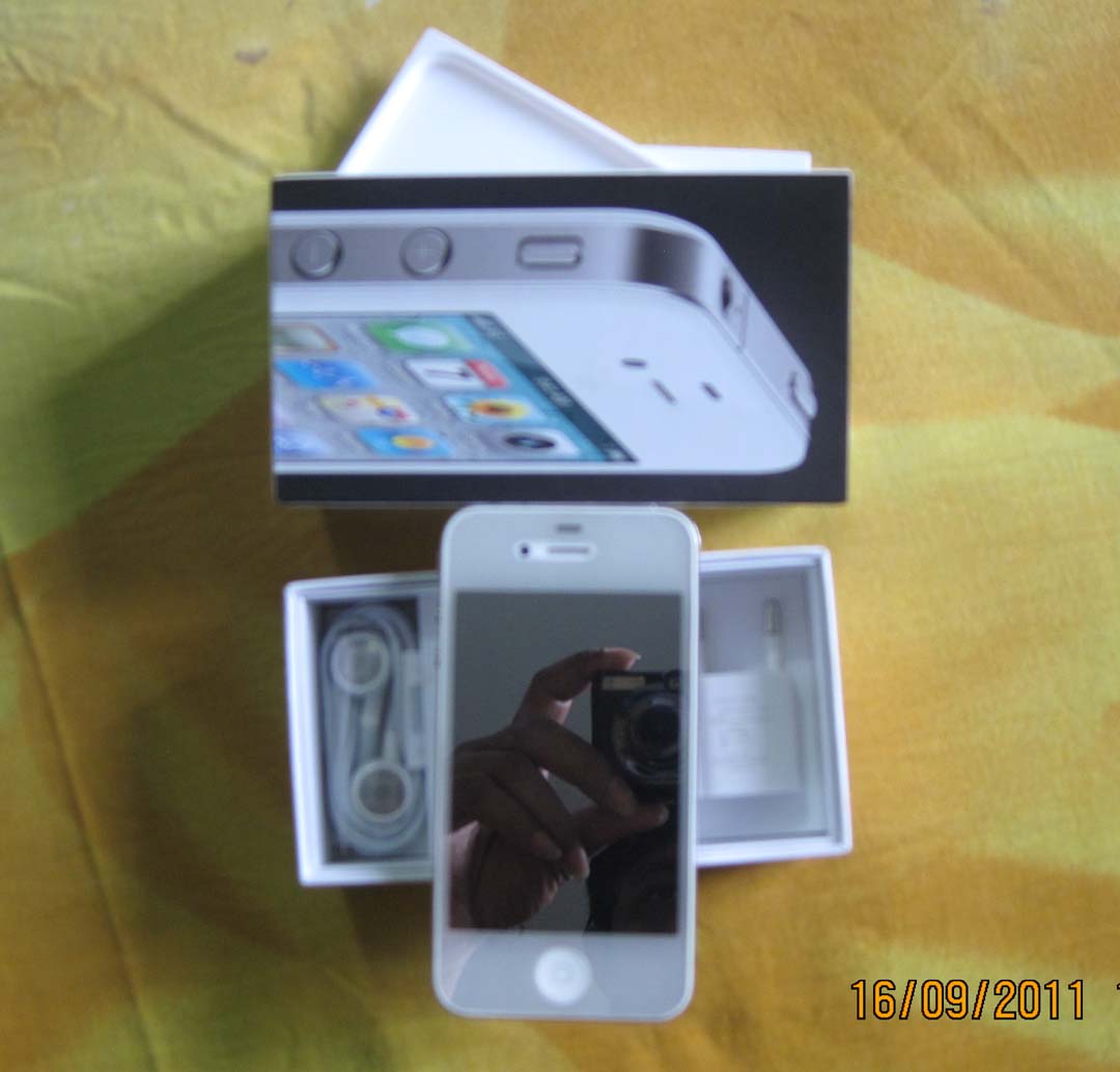 iphone4 32gb white x super sim unlock. call-01711236000 large image 0