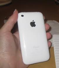 iphone 3GS 16GB white.With alll accessories. large image 0