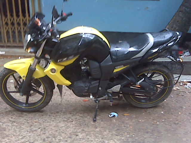 Yamaha FZs large image 0