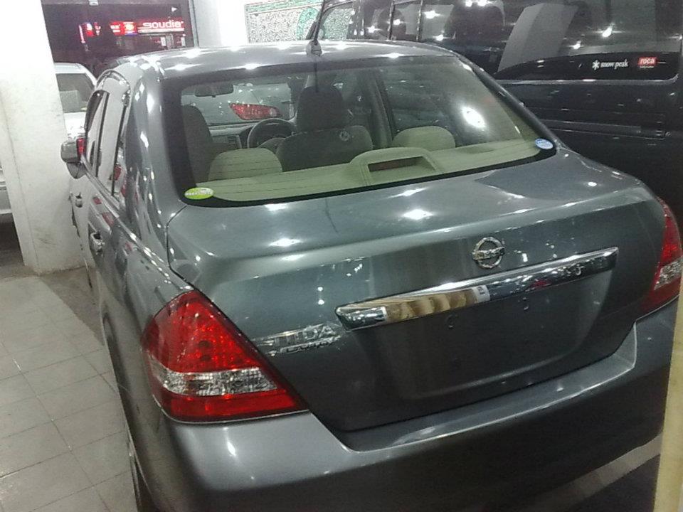 Nissan Tida Latio 2006 model grey color large image 0