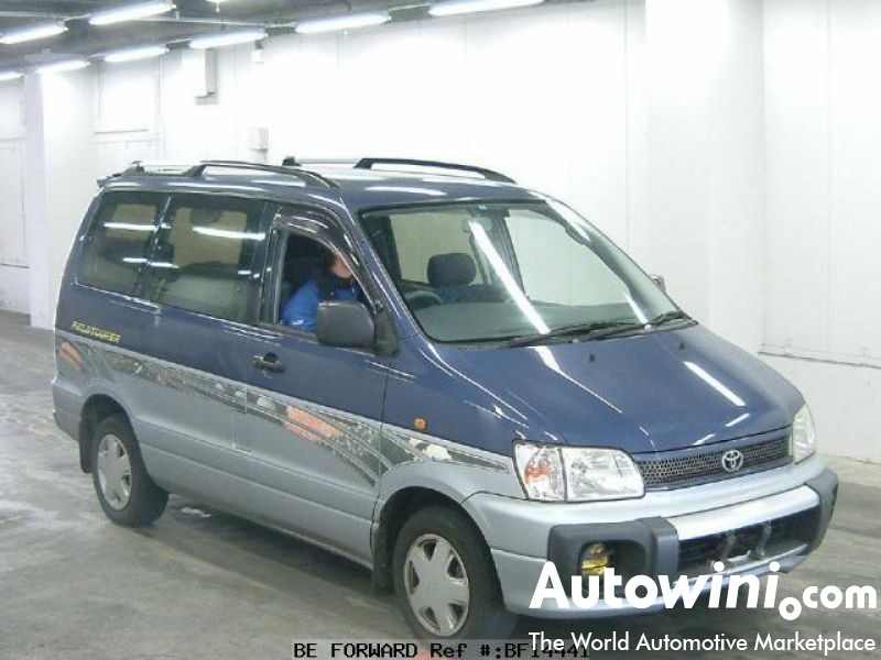 toyota NOAH field tourer large image 0