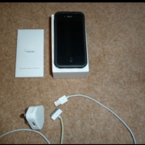 Brand New Apple iPhone 4S 64GB Unlocked.......36 000 BDT large image 1