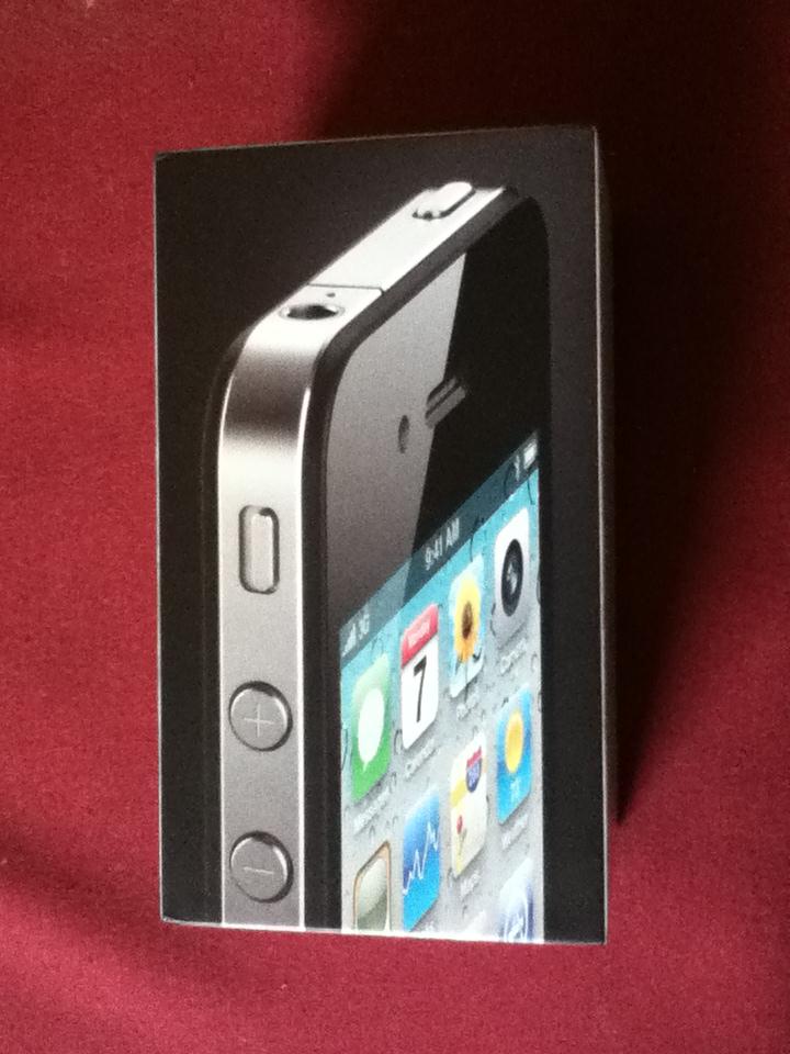 iphone 4 16gb Software Unlock Fresh condition. large image 0