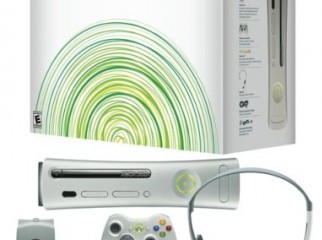 XBOX 360 pro 20 GB hard dish.new condition 3 mounth used 