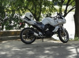 Yamaha Fazer White 