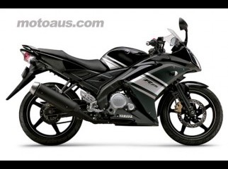 Want a yamaha r15 or fzs border bike black color