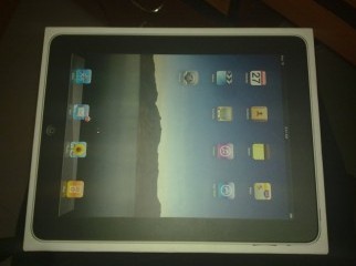 Apple ipad 3g wifi sim enabled 16 gb with box.............