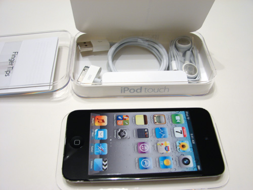 IPOD touch 4G latest version 32GB lightly used large image 0