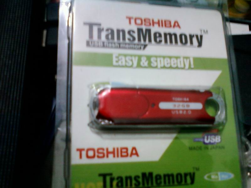Toshiba 32GB Transmemory USB Flash Drive large image 0