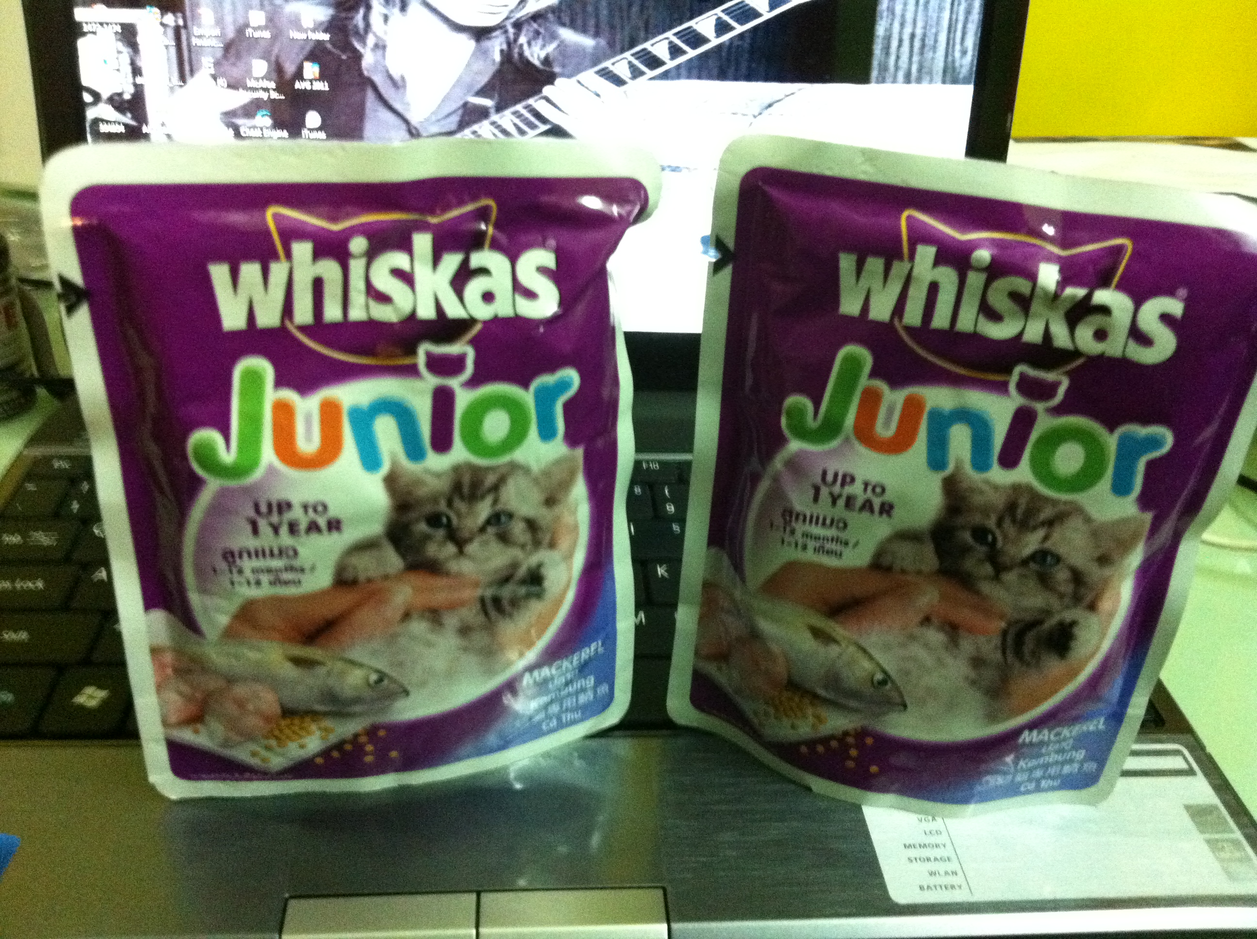 Whiskas Junior packed tuna fish Cat food large image 0