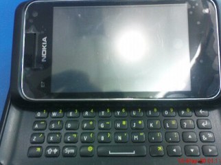 China Nokia E7-00. New. Full Boxed.