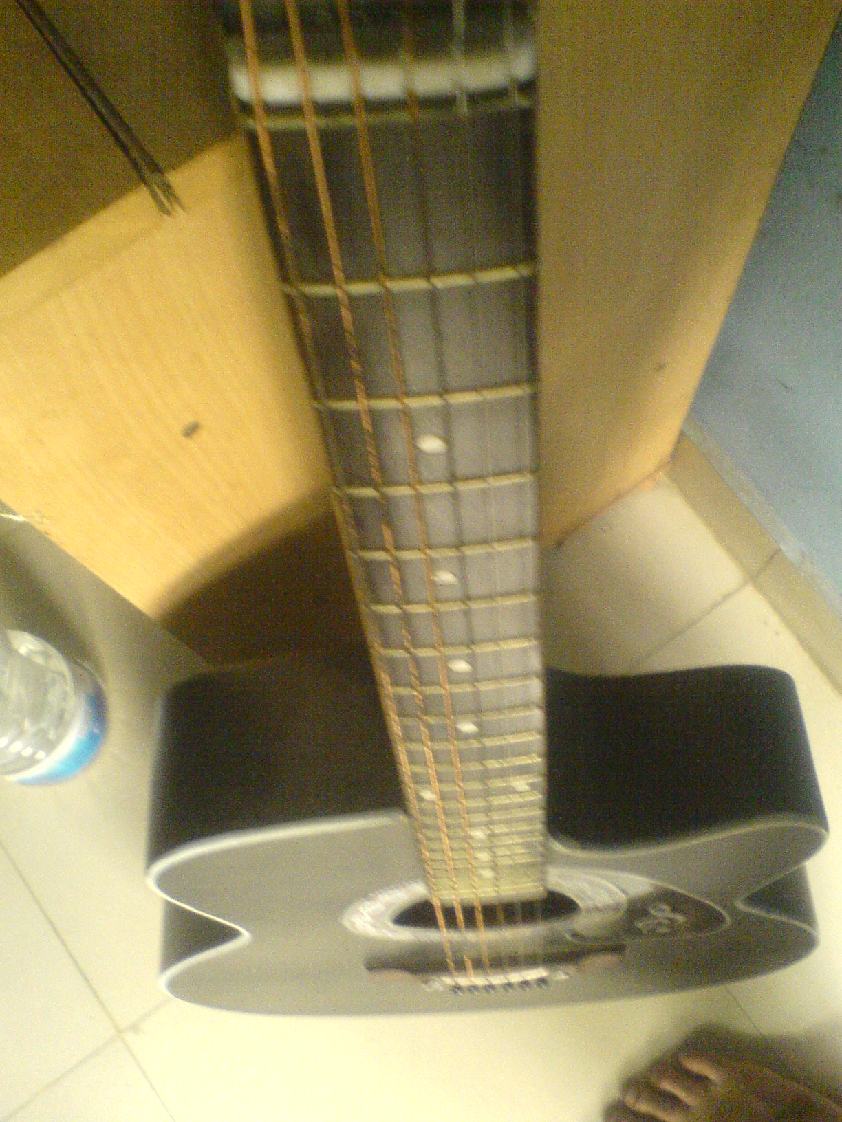 Classic Accoustic Guitar. large image 3