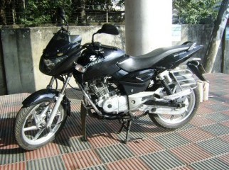 Urgent sell Pulsar 150CC With 100 original paper