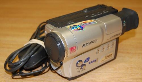 Samsung NTSC Hi8 8mm Camcorder  large image 1