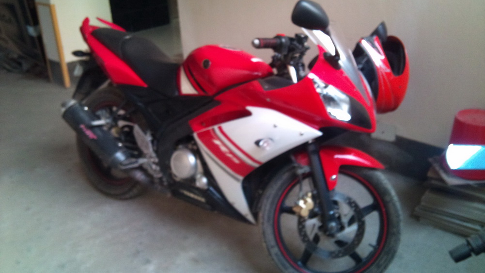 YAMAHA R15 large image 0