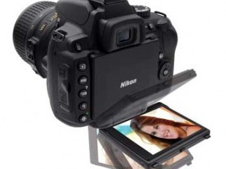 Urgent Sale Nikon D5000 with lense and everything. price neg