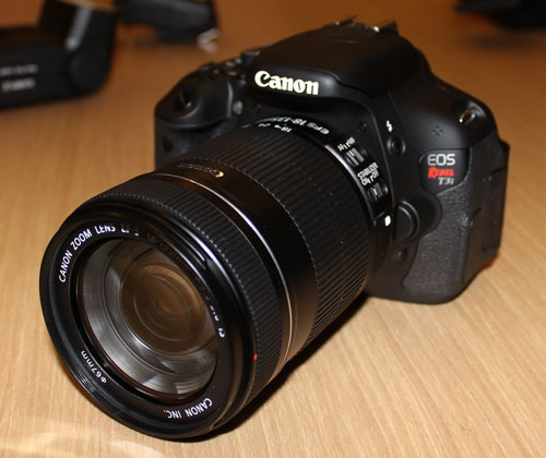 Canon 1100D with kit lens and 8gb card large image 0