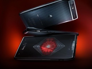 Motorola Droid Razr XT910 With accessories