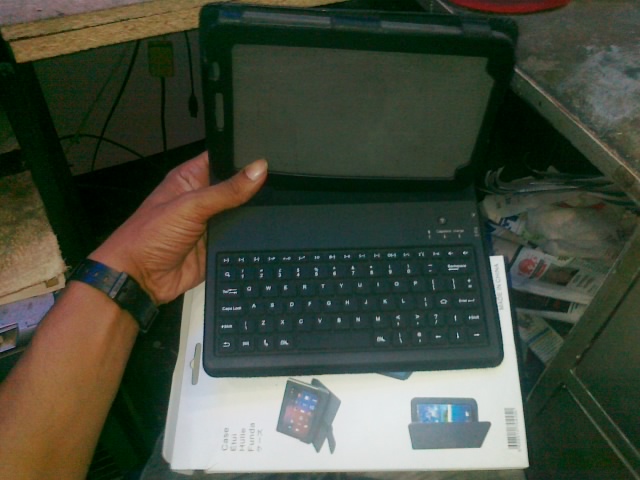 Samsung Galaxy Tab 7.1 Bluetooth Keyboard Case full new large image 0