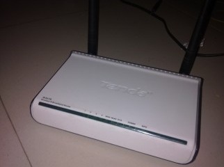 Tenda WIFI 300mbps URGENT