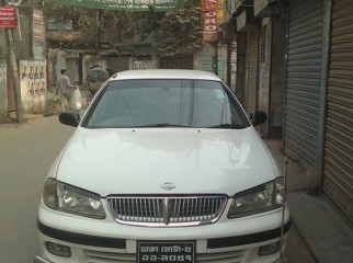 Nissan sunny 2001