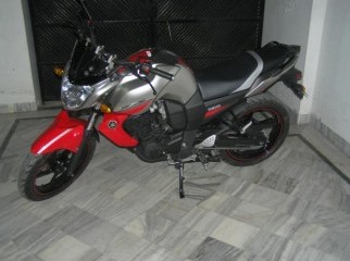 yamaha Fzs silver 17 serial Urgent sell