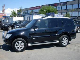 Mitubishi Pajero v97 2008 model 2010 reg..black..Fully loade large image 0