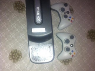 Almost new XBox 360 Elite 120GB with two wireless controller