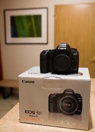 Canon EOS 5D Mark II 21MP DSLR Camera large image 0