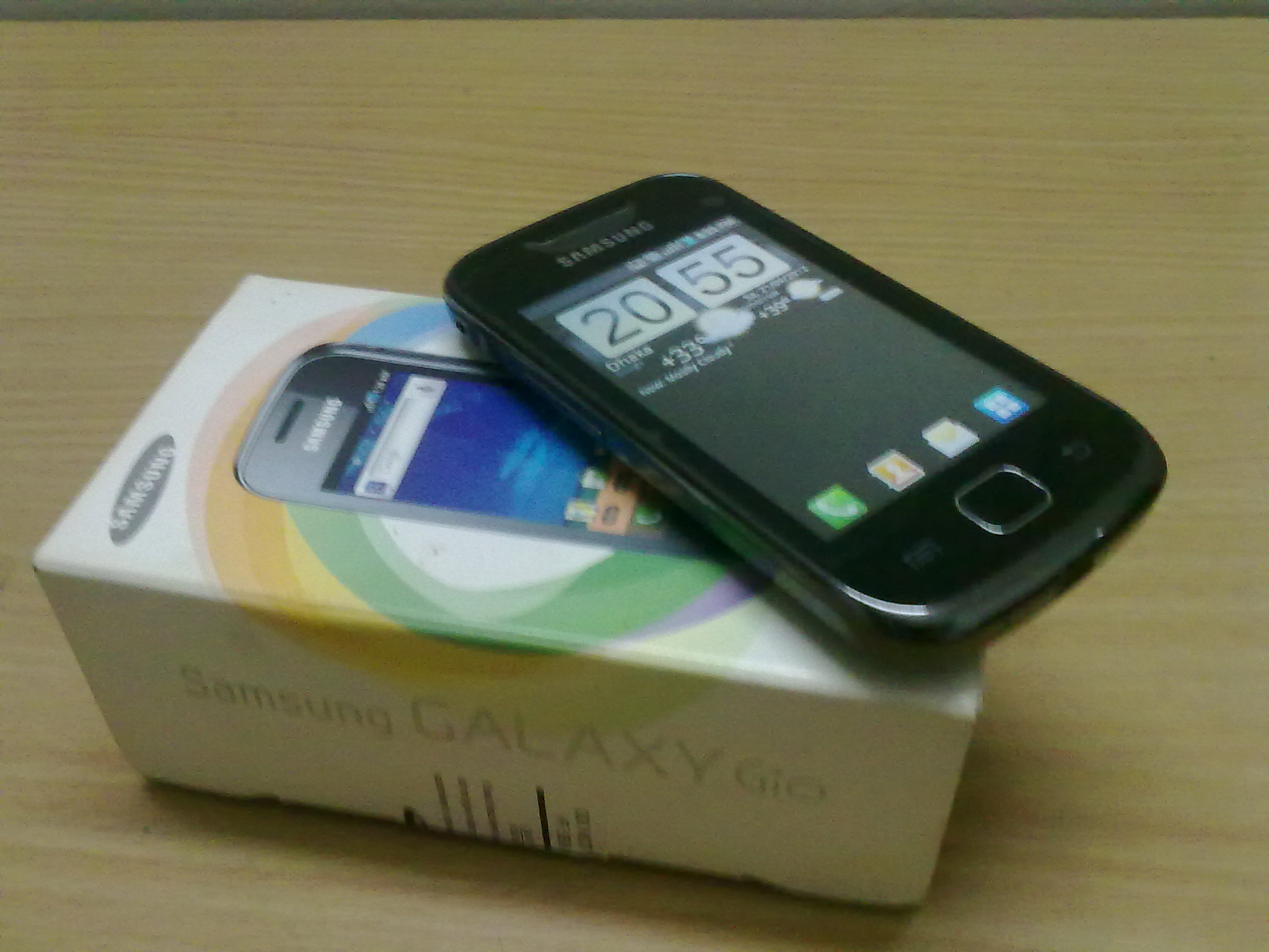 SAMSUNG GALAXY gio GT-S5660  large image 2
