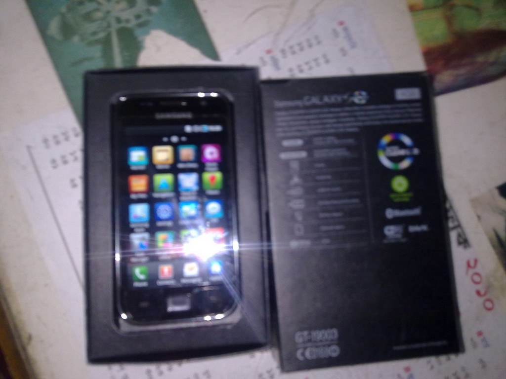 Samsung Galaxy S boxed large image 0