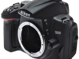 Nikon D5000