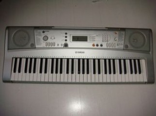 Yamaha PSR E303 FOR SALE