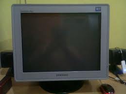 Samsung 17 Flat CRT MONITOR large image 1