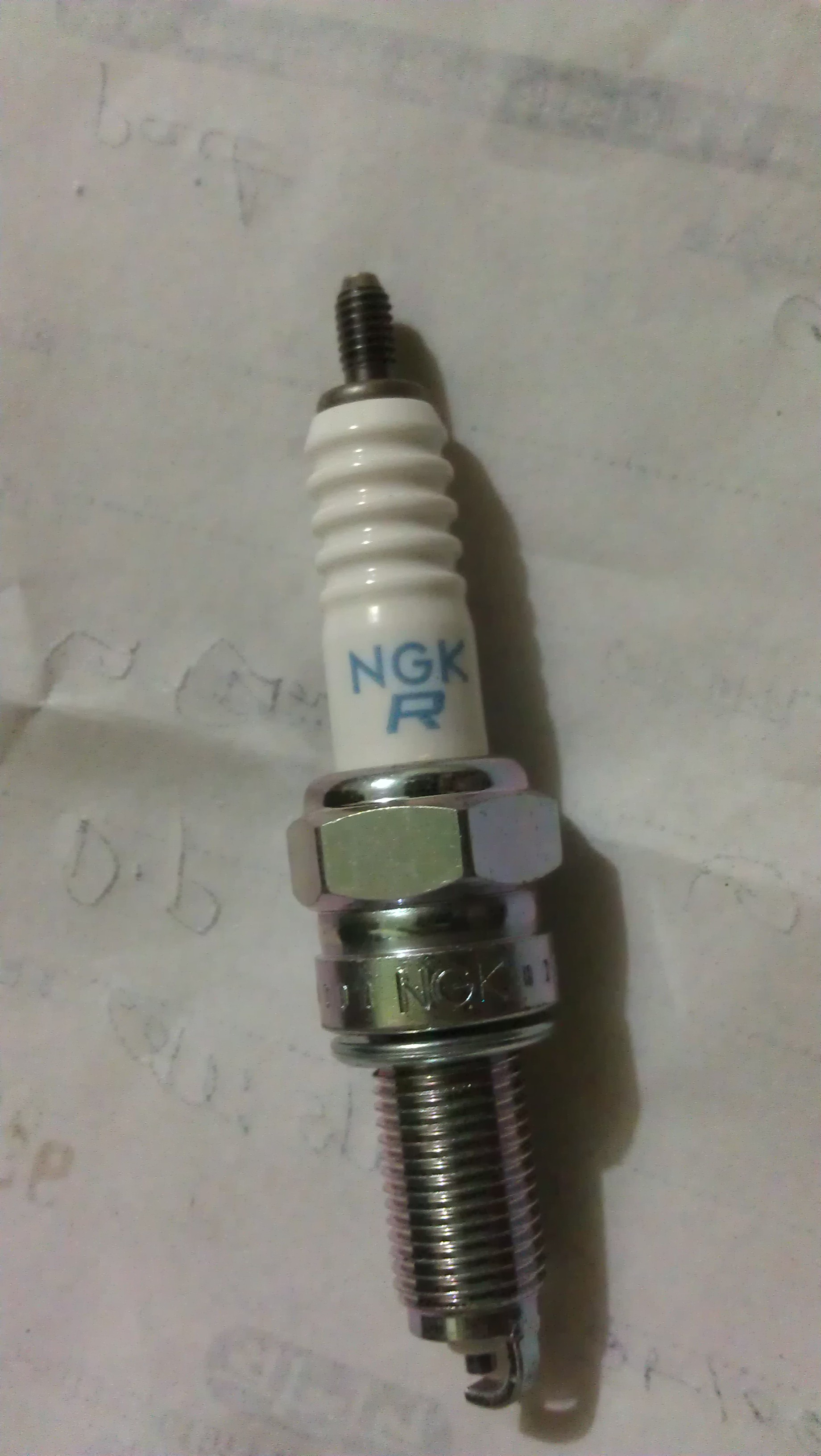 Original yamaha fz-16 fz-s fazers spark plug NGK CPR8EA-9 large image 0