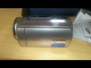 Brand New Samsung Camcoder GT-S5380D 65X Zoom