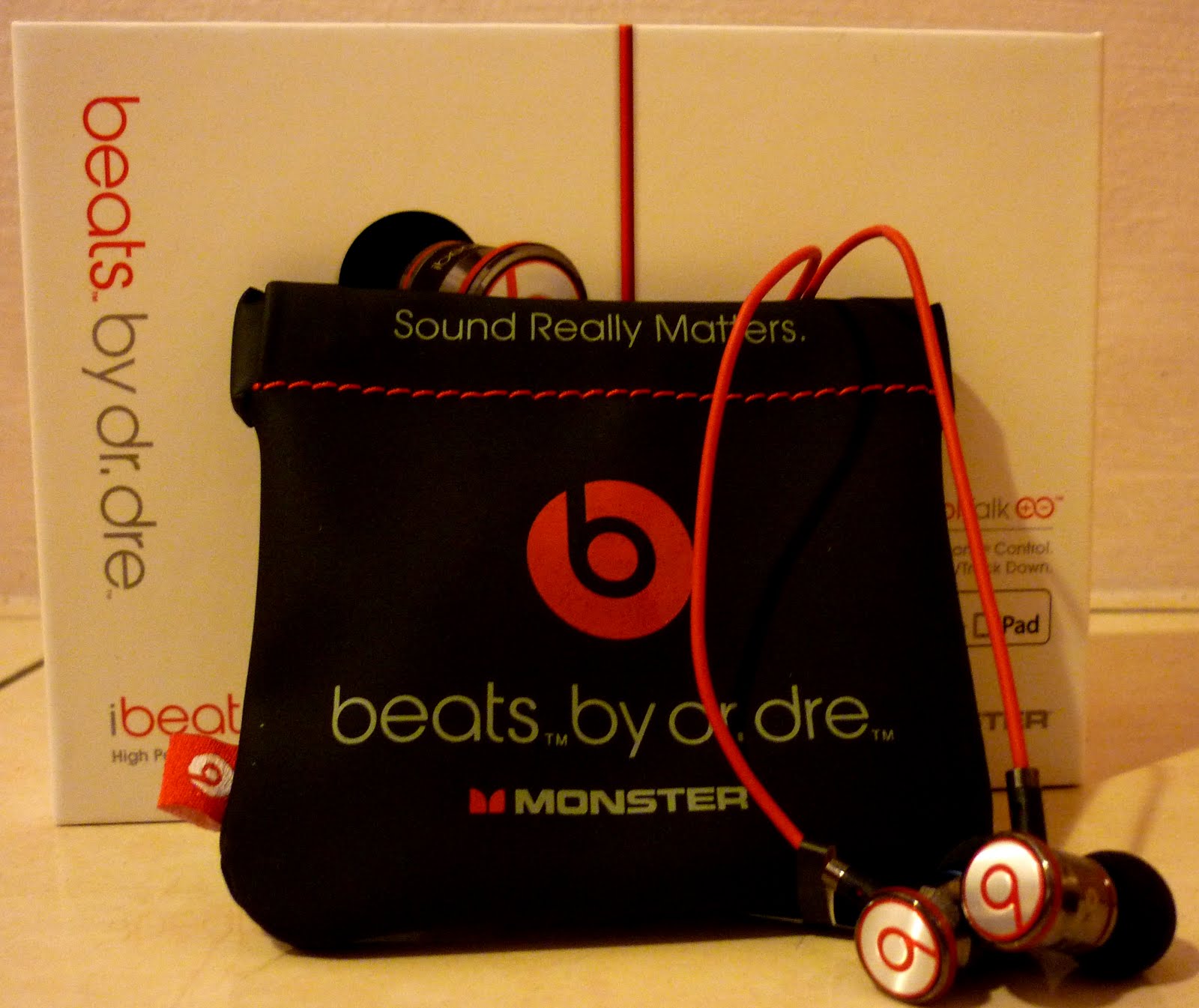 iBeats Beats by Dr Dre HTC control talk ipod iphone large image 0