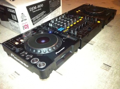 2x Pioneer Cdj 1000mk3 and 1x Pioneer Djm 800 Hdj 2000 large image 0