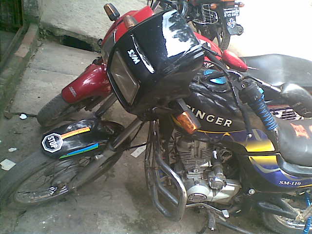 Singer 110 cc.4 Stroke 40-45 Km Liter.self and kick start.lo large image 2