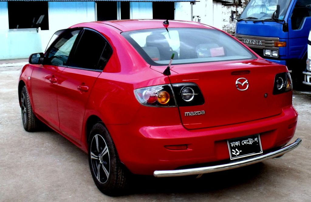 Mazda Axela Red 2005 large image 1