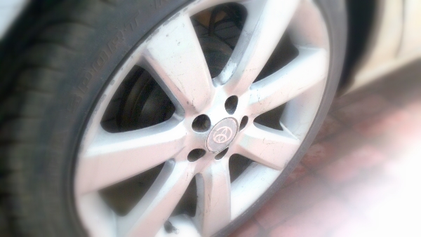 17 inch Toyota rims very fresh slightly negotiable large image 0