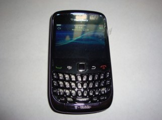 BLACKBERRY CURVE 9300. Excellent condition. NEGOTIABLE .