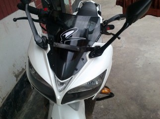 Yamaha Fazer White